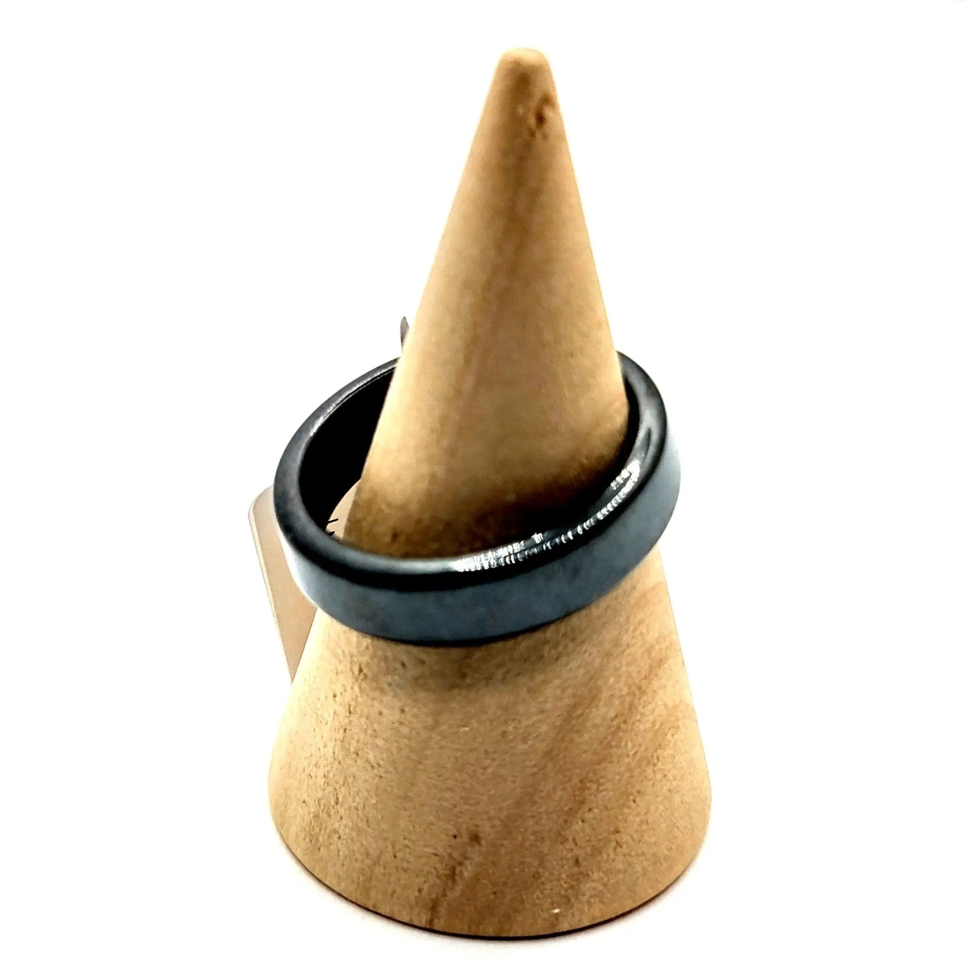 Ring -Hematite -Plain -Band Magnetic -Size 6-10