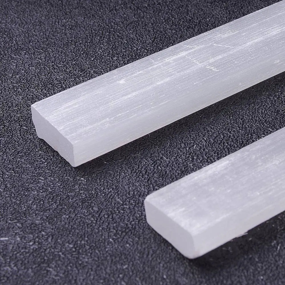 Stone - Selenite Wand - Rough - Small -Selenite -Arômes & Évasions