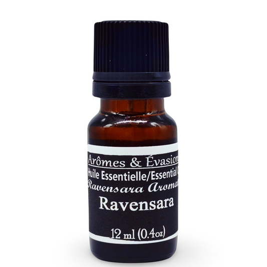 Essential Oil -Ravensara (Ravensara Aromatica) - Arômes et Évasions