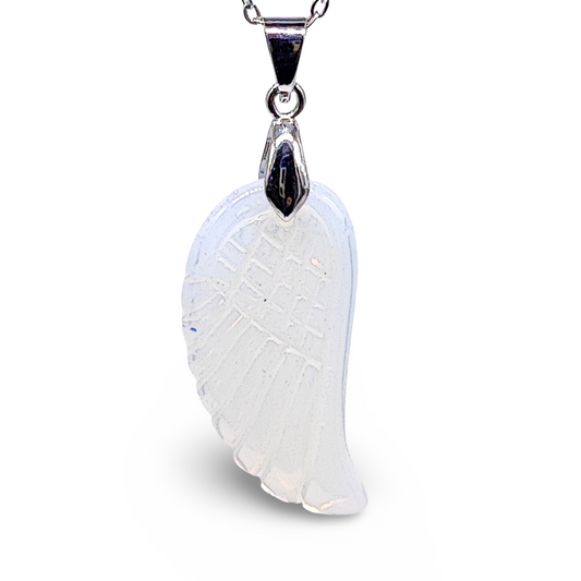 Necklace -Gemstone -Angel Wings -Opalite - Arômes et Évasions